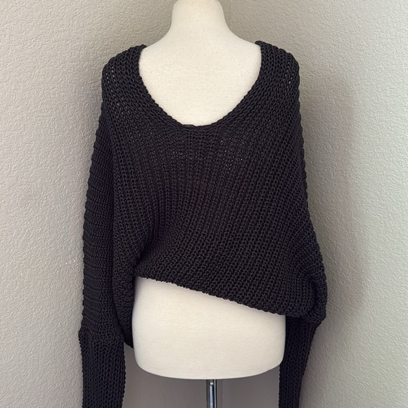 Vici Black V-Neck Chunky Knit Sweater - Picture 6 of 7